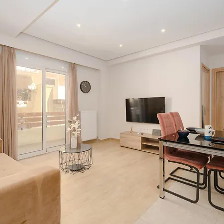 Chic Apartment Near Acropolis-3